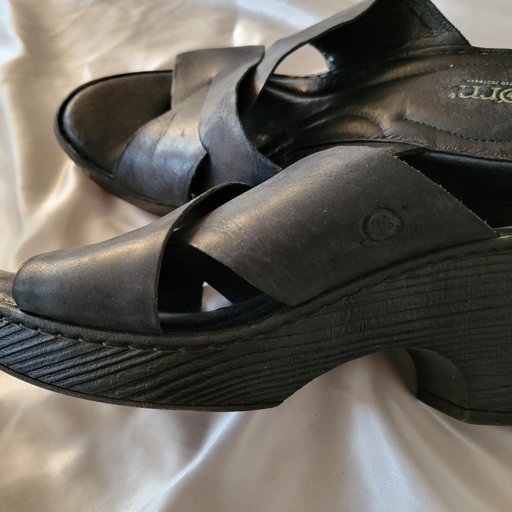 Born Leather Sandals black size 11